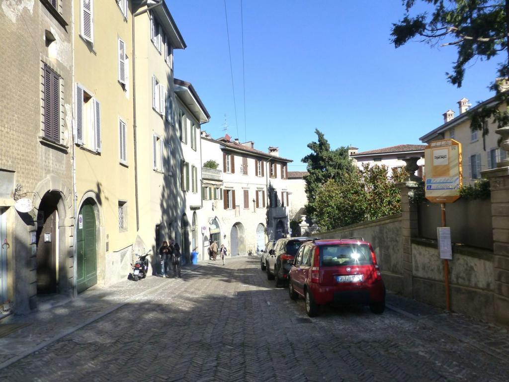 Апартаменти Porta Dipinta House Bergamo Alta Номер фото