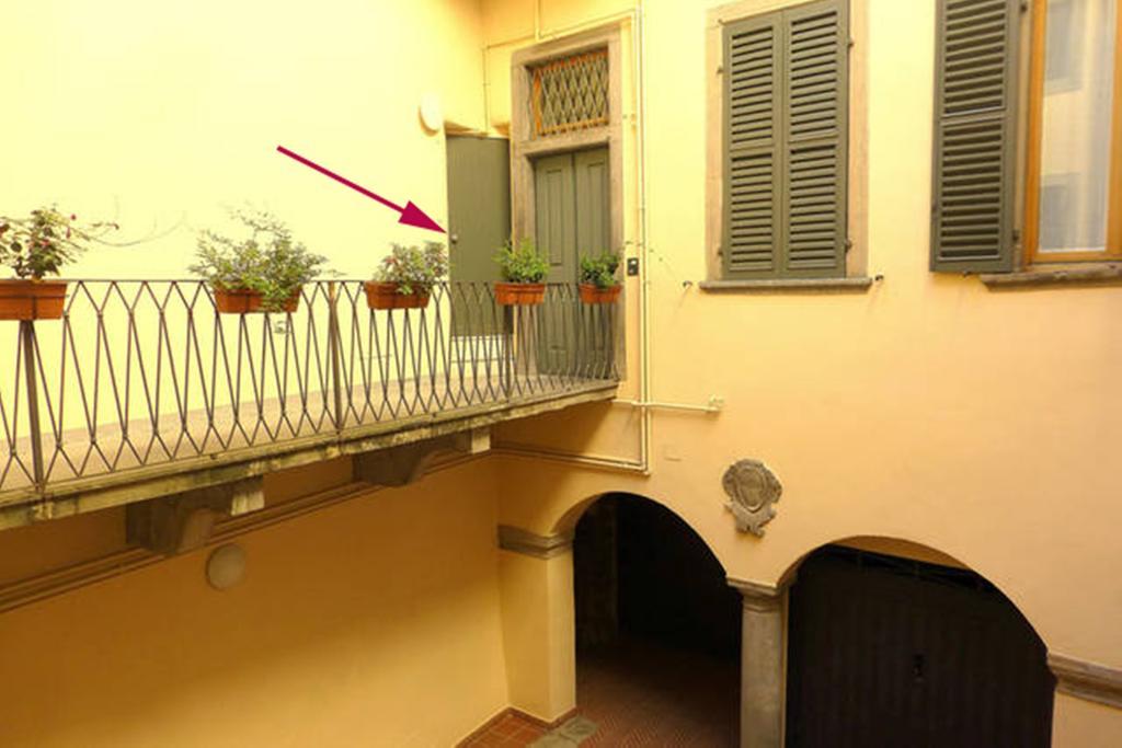 Апартаменти Porta Dipinta House Bergamo Alta Номер фото